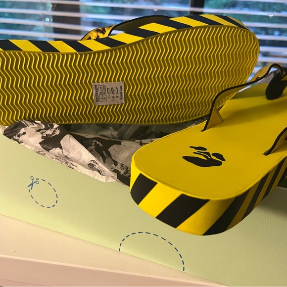 Brand new. Only removed from the box to take these images. - Picture 2 of 7